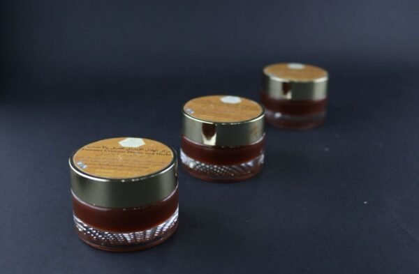 كريم معطر بالعود